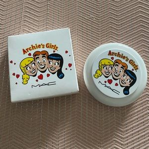 Mac Cosmetics Archies girl blush